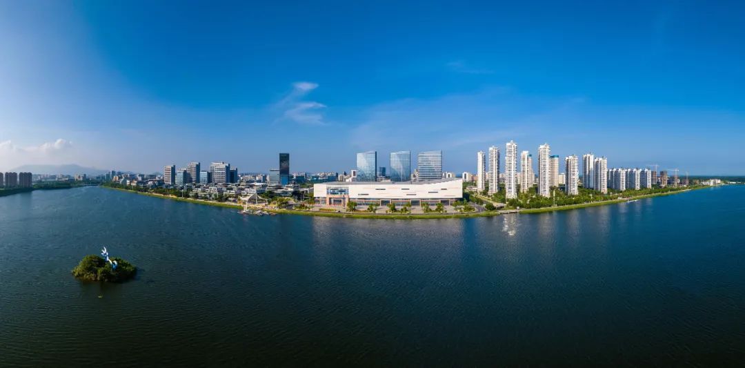 兰文：坚持一张蓝图绘到底 以实干实绩推动高质量融合发展