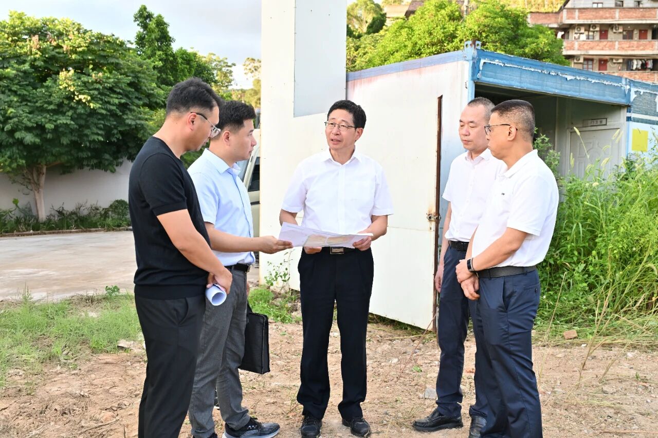 兰文调研里仁工业区并检查安全生产工作 兰文调研里仁工业区并检查安全生产工作