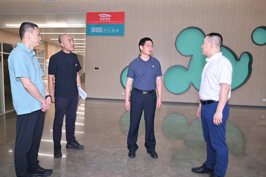 兰文赴营前街道调研 兰文赴营前街道调研